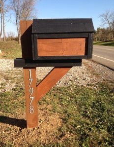 Our farms mailbox made from pallets