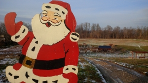 Santa at his new place at the farm
